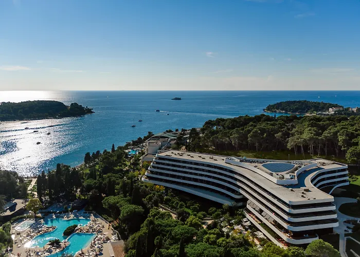Lone Hotel By Maistra Collection