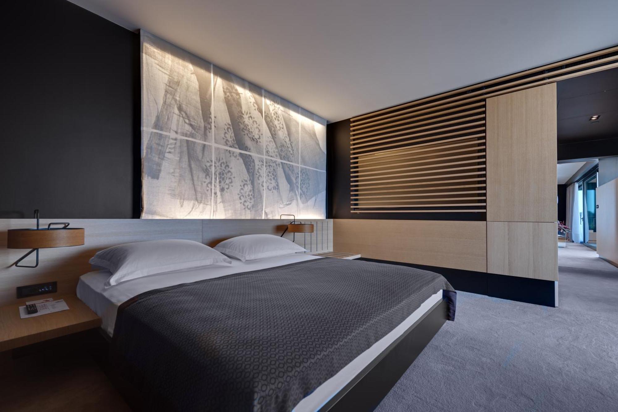 Lone By Maistra Collection Hotel 5*